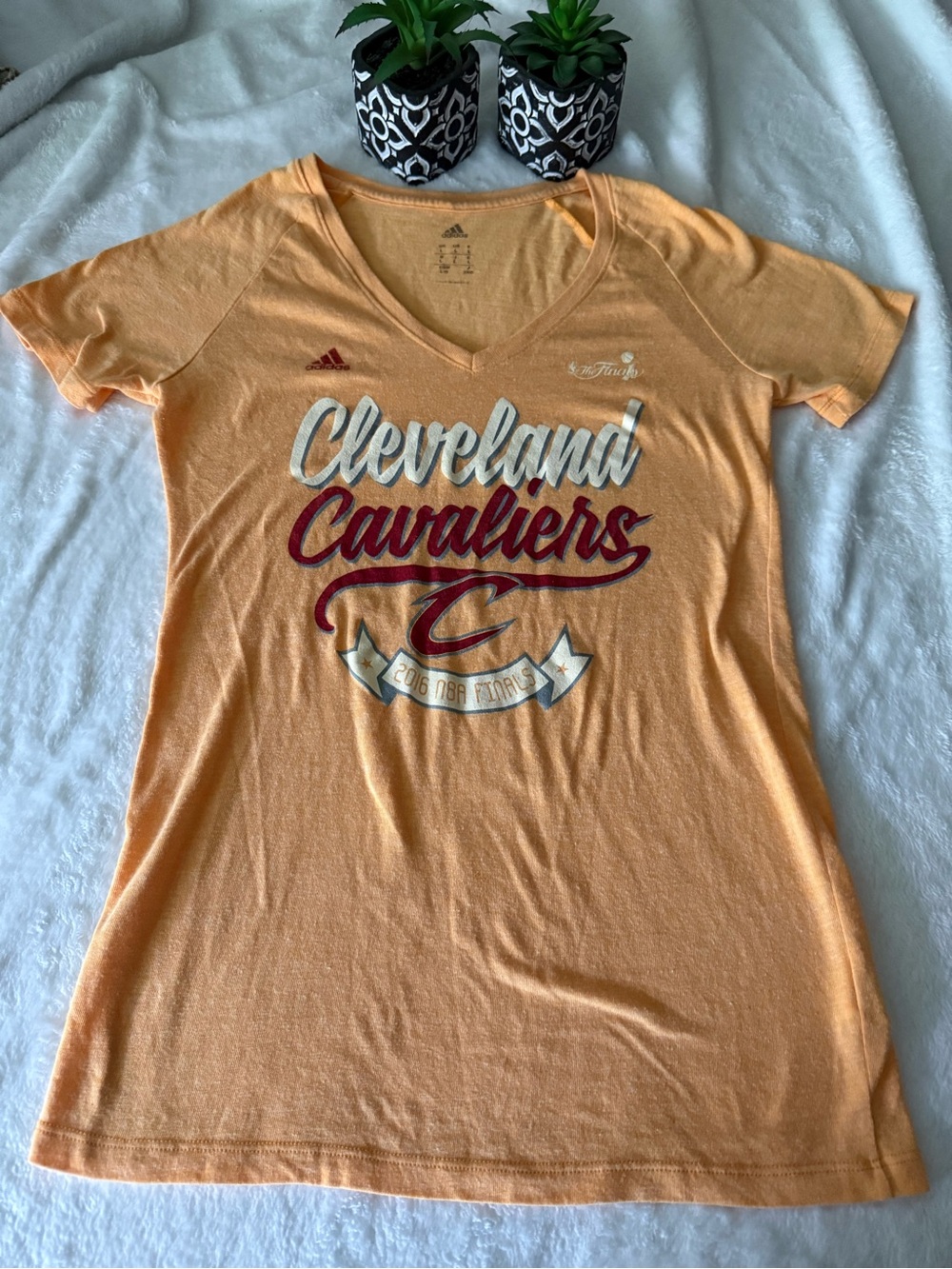 Adidas Cleveland Cavaliers 2016 NBA Finals Orange T-shirt L Cavs women’s